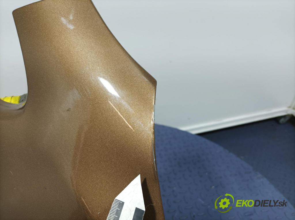 Opel Astra 2015 blatník Predné v pravo: