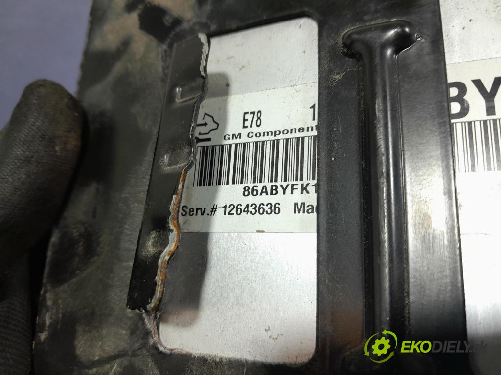 Opel Astra 2015 řídící jednotka Motor: 12643636