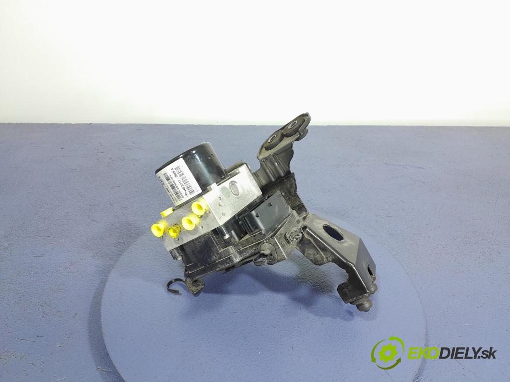 Opel Astra 2015 čerpadlo ABS x 13440100