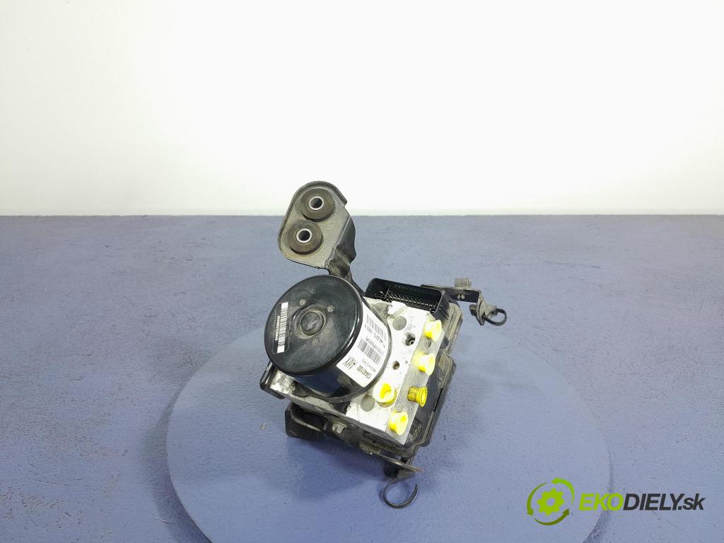 Opel Astra 2015 čerpadlo ABS x 13440100