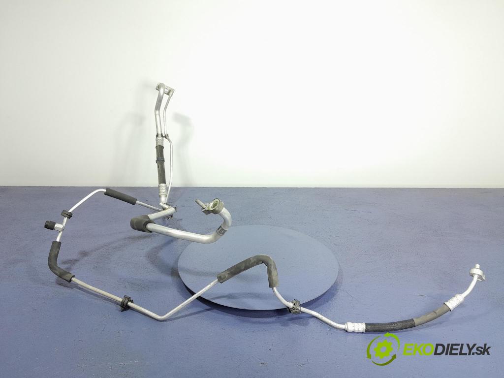 Opel Astra 2015 trubka Klimatizace: