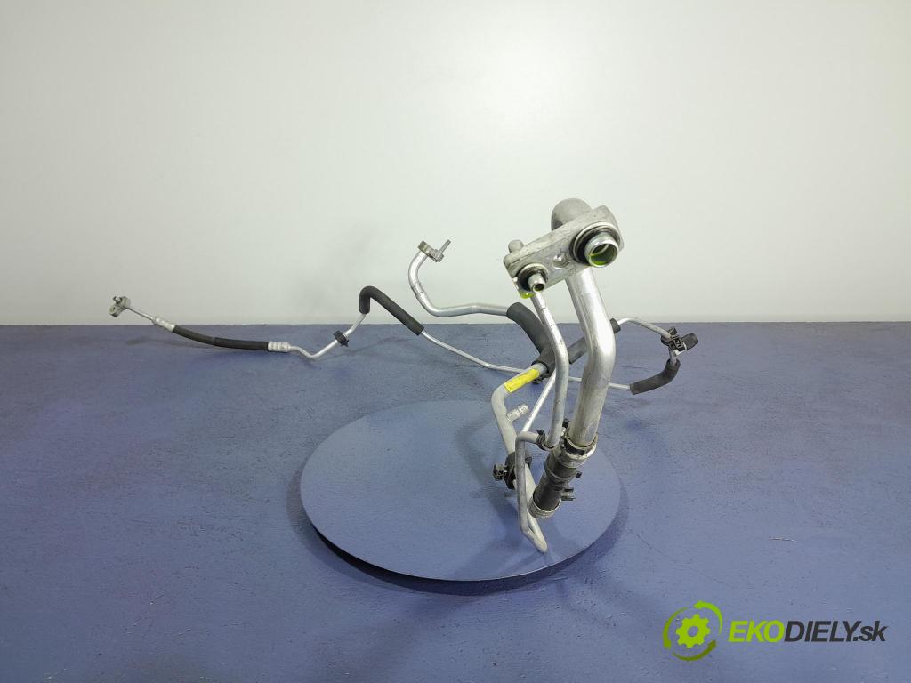 Opel Astra 2015 trubka Klimatizace: 