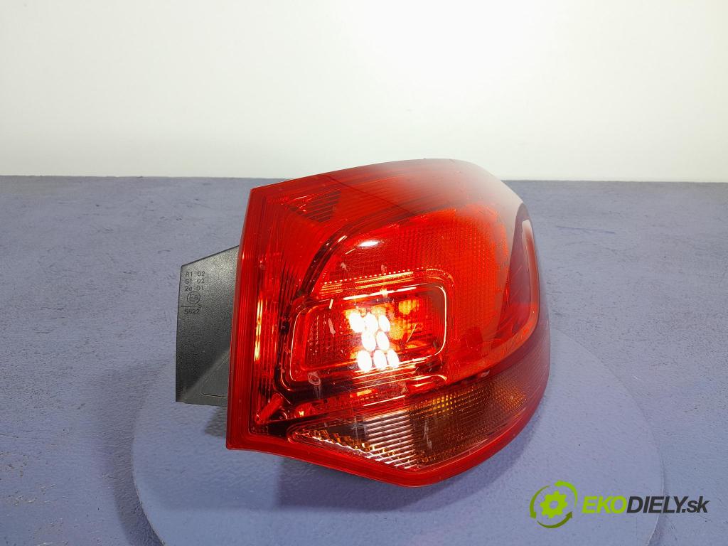 Opel Astra 2015 světlo Zad: Práva: Mimo: 13282243
