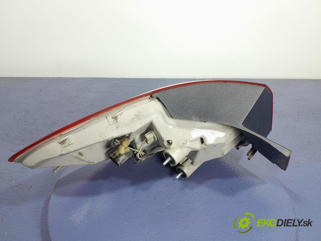 Opel Astra 2015 světlo Zad: Práva: Mimo: 13282243