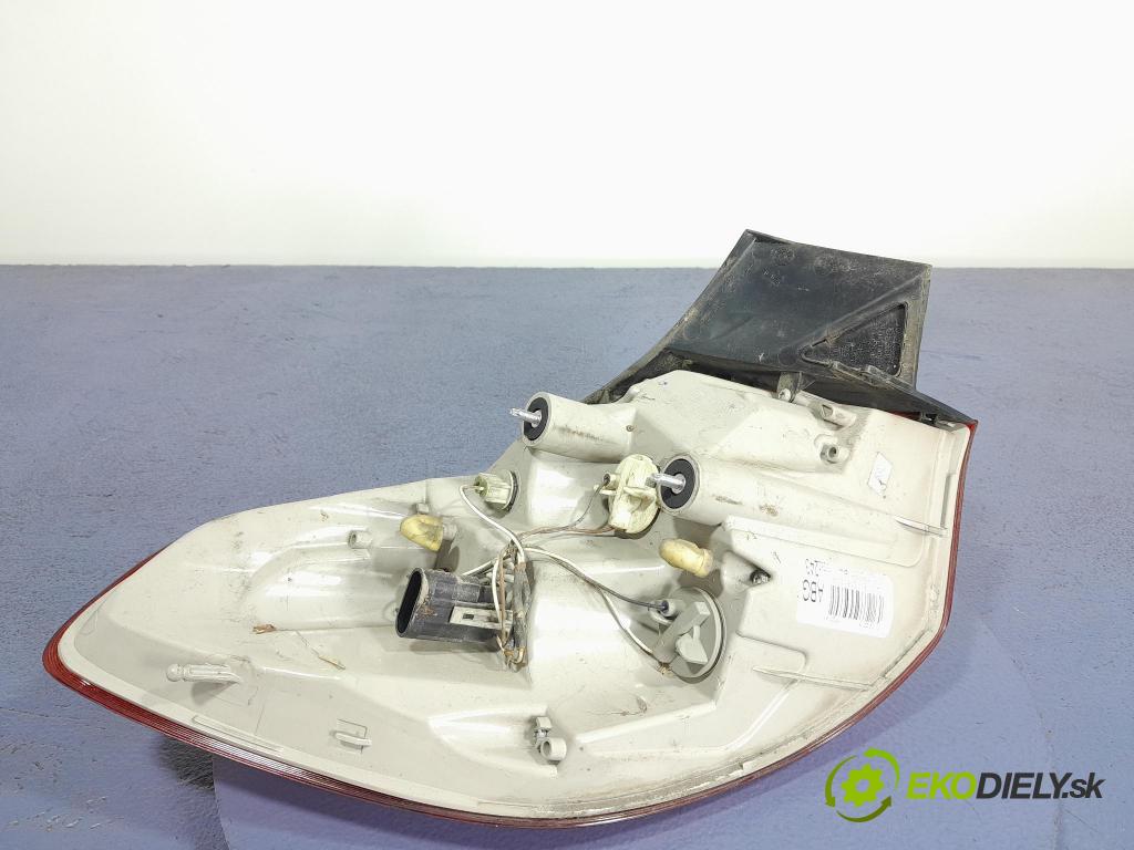 Opel Astra 2015 světlo Zad: Práva: Mimo: 13282243