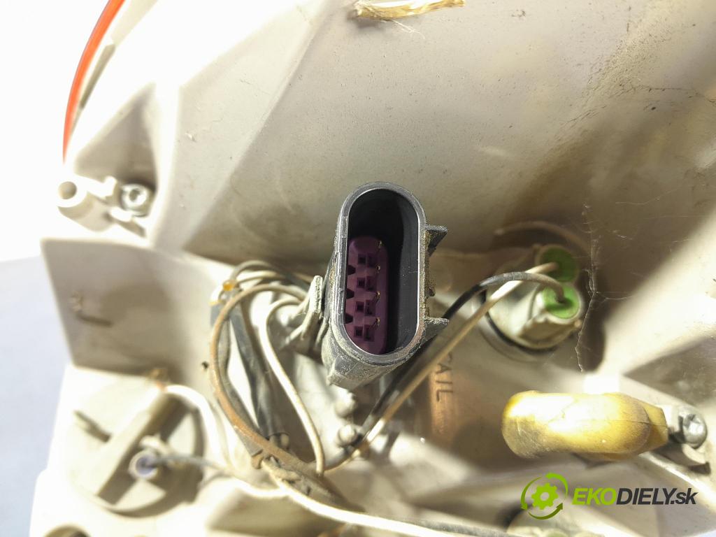 Opel Astra 2015 světlo Zad: Práva: Mimo: 13282243