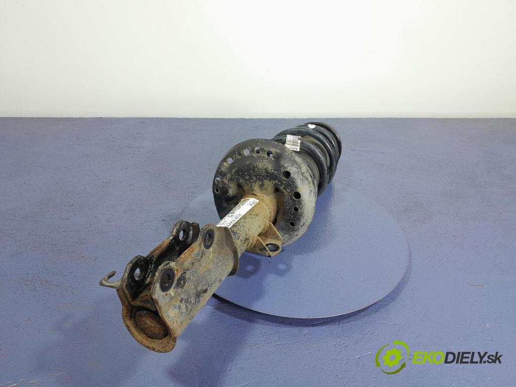 Opel Astra 2015 tlumič před Lewy. 13474015