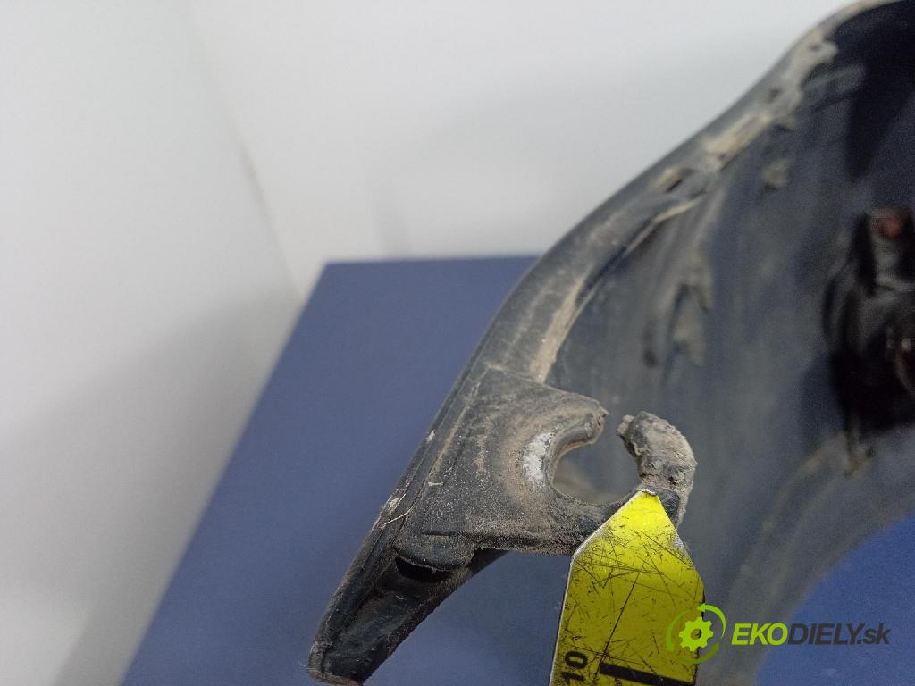 Toyota Avensis 2003 nárazník před