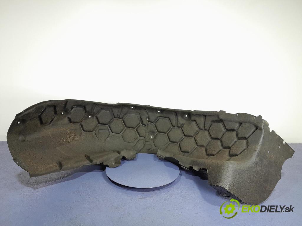 Audi Q7 2017 Blatník: plastický: zad 