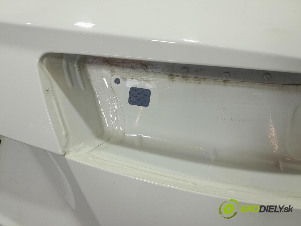 Audi Q7 2017 zadna dveře kufra: kufra: