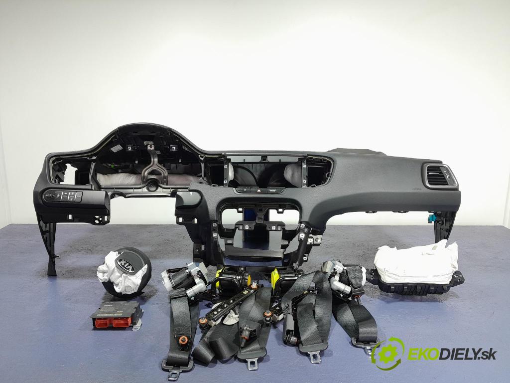 Kia Ceed 2021 kokpit,přistrojova deska