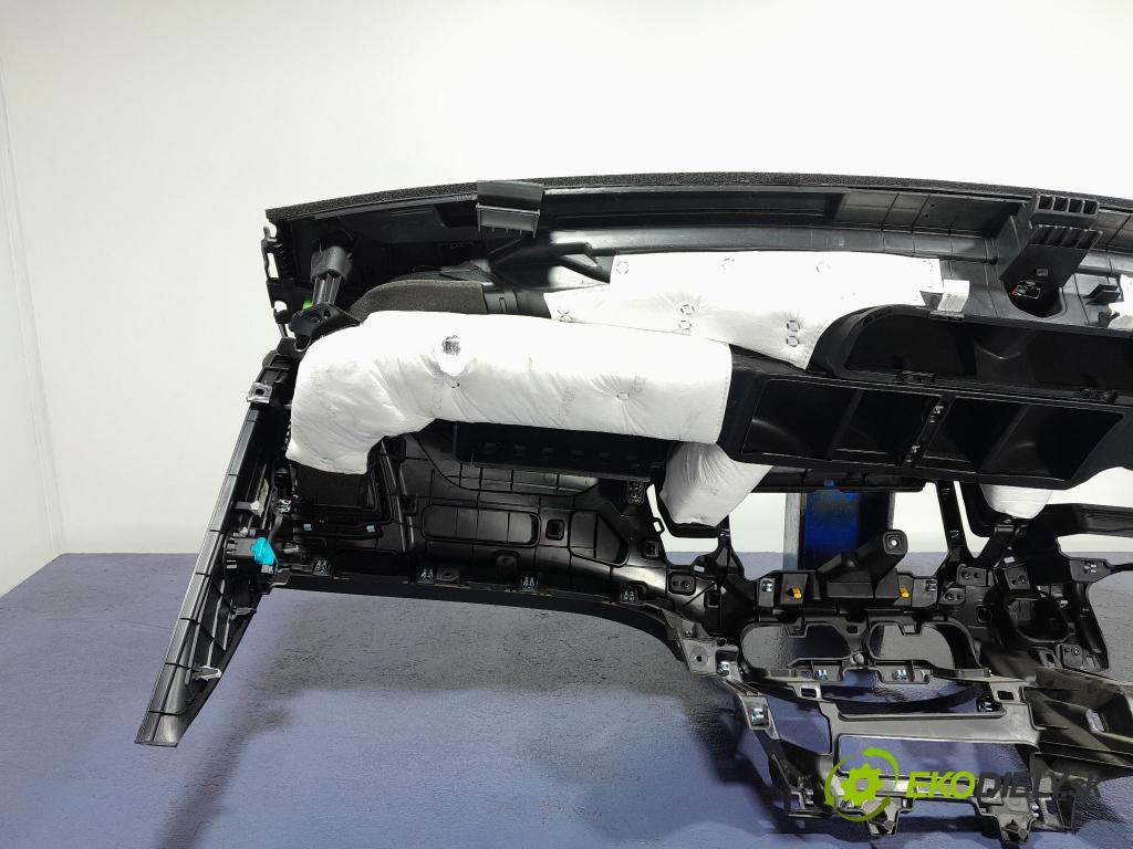 Kia Ceed 2021 kokpit,přistrojova deska