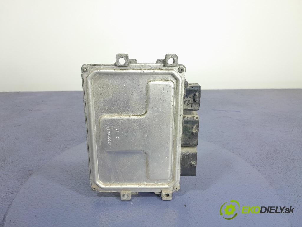 Peugeot 301 2014 riadiaca jednotka Motor: 9806713880