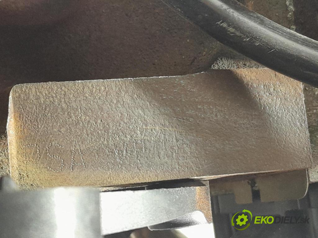 Peugeot 301 2014 motor Benzín: NFP