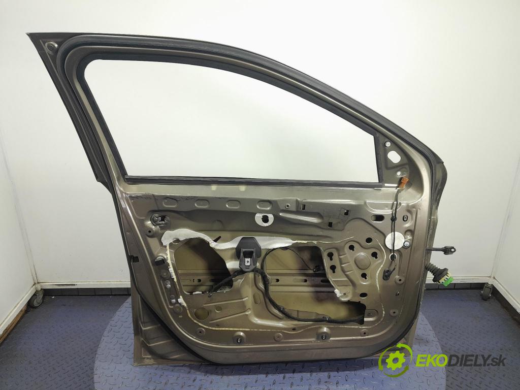 Peugeot 301 2014 dvere Predné Vľavo: 