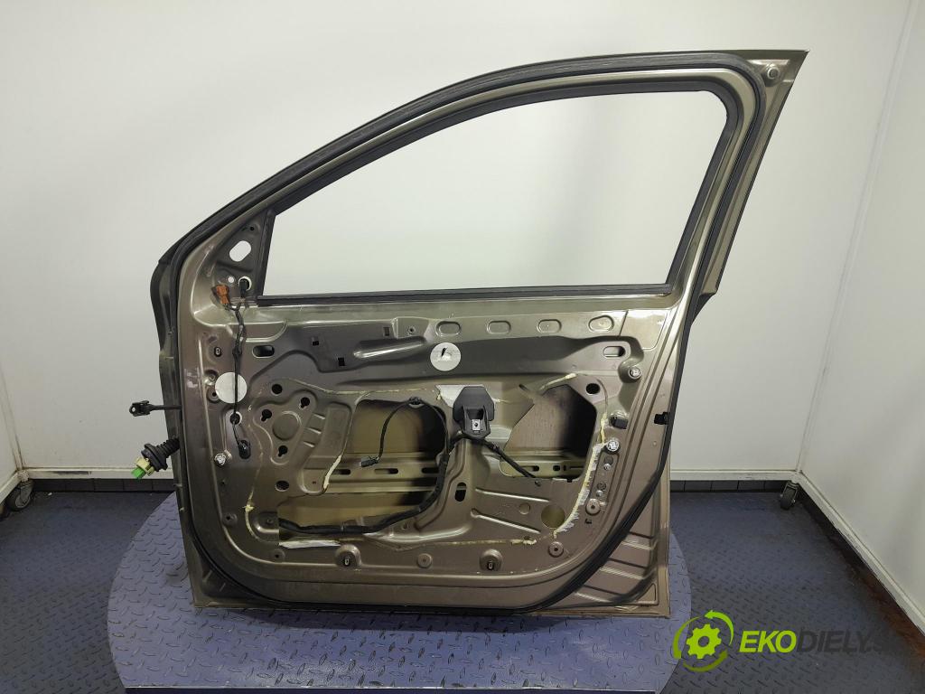 Peugeot 301 2014 dvere Predné pravé 