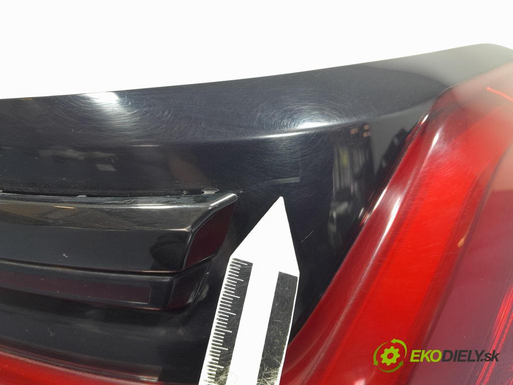 Bmw Seria 7 2019 svetlo / reflektor zad Prava: Vonkajsia: 7481198