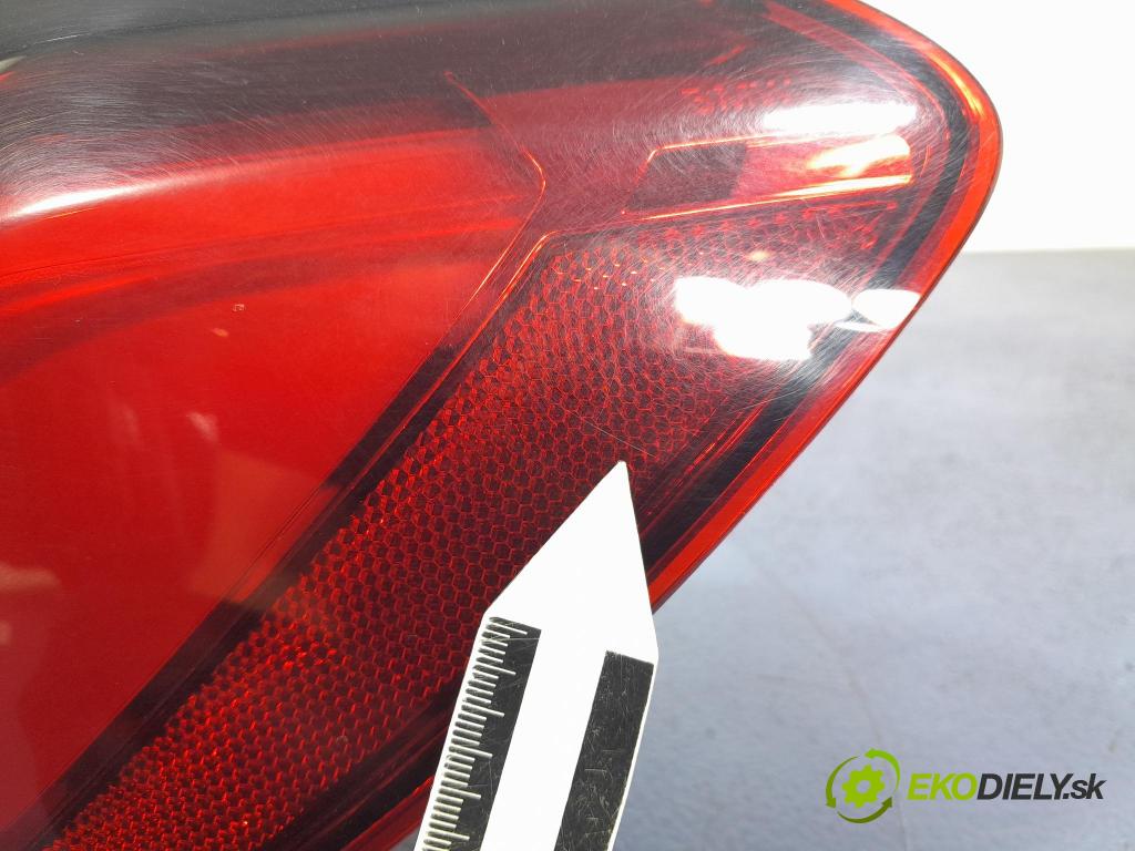 Bmw Seria 7 2019 svetlo / reflektor zad Prava: Vonkajsia: 7481198