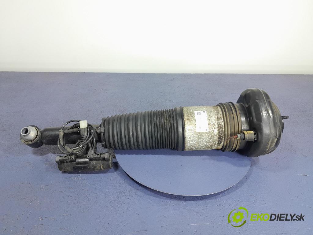 Bmw Seria 7 2019 tlmič zad Vľavo.: 8617101
