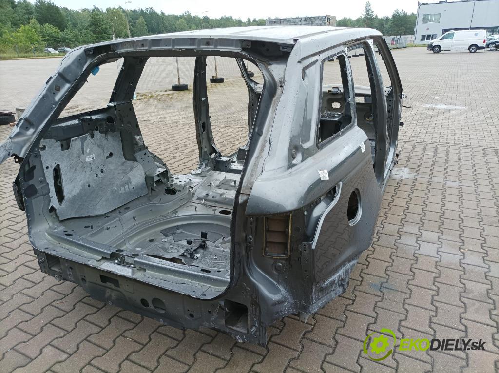 Land rover Range rover 2017 blatník zad v pravo: 