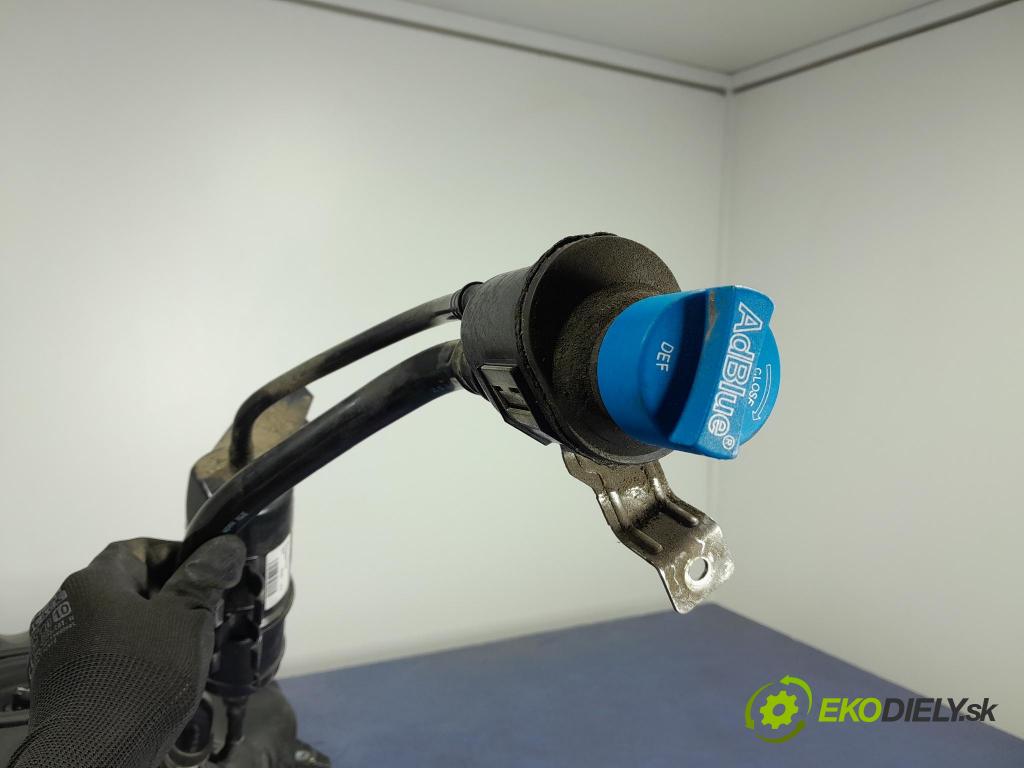 Bmw Seria 7 2019 Nádrž: AdBlue: 7378033