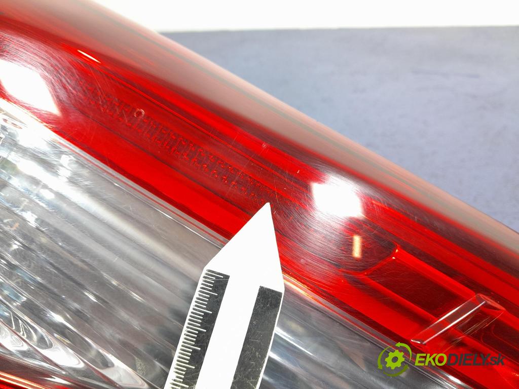 Nissan Qashqai 2016 svetlo / reflektor zad Prava: Vonkajsia: