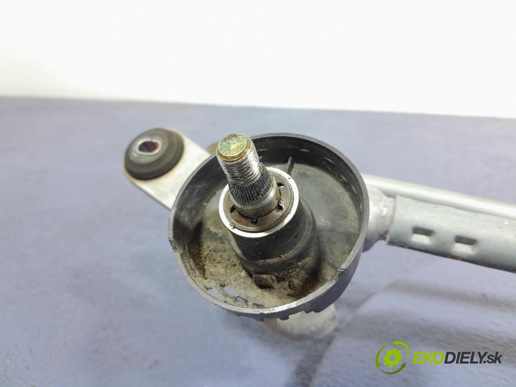 Nissan Qashqai 2016 mechanizmus motor: Stierače: Predné