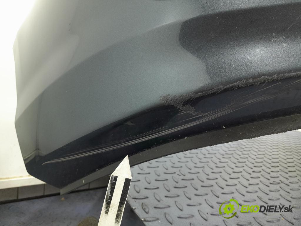 Mazda 3 2009 nárazník před