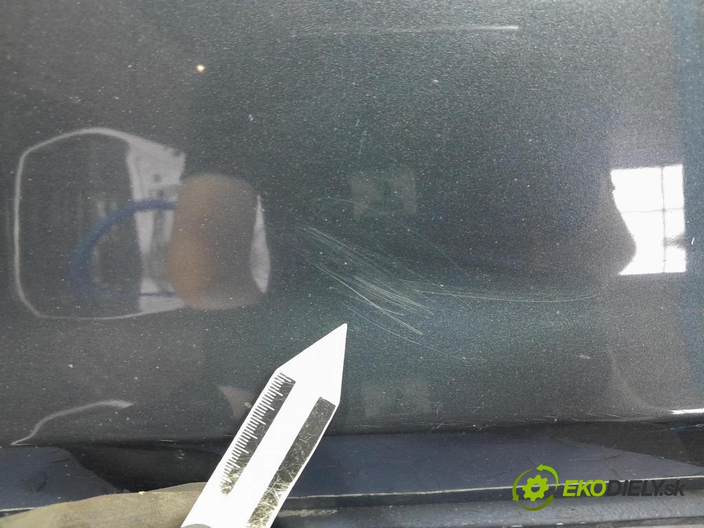 Mazda 3 2009 dvere Predné Vľavo: