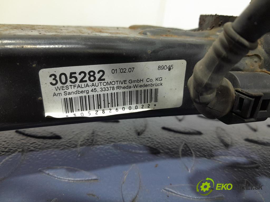 Audi A6 2007 oko Do Přívěsy 4F0800491C