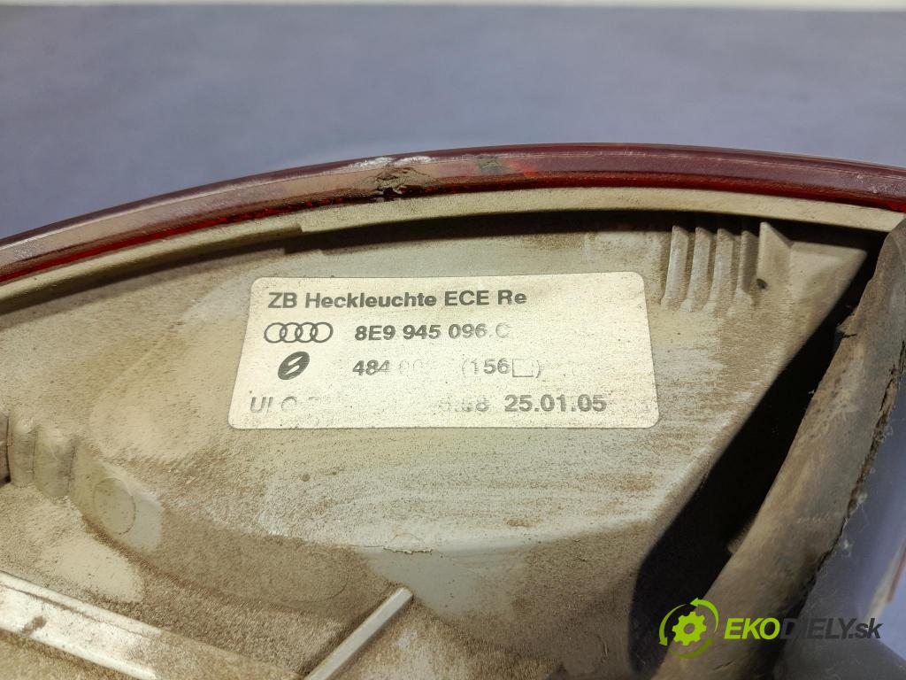 Audi A4 2007 světlo Zad: Práva: Mimo: 8E9945096C