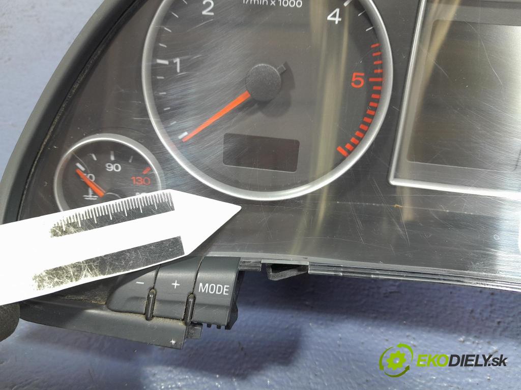 Audi A4 2007 Přístrojová deska