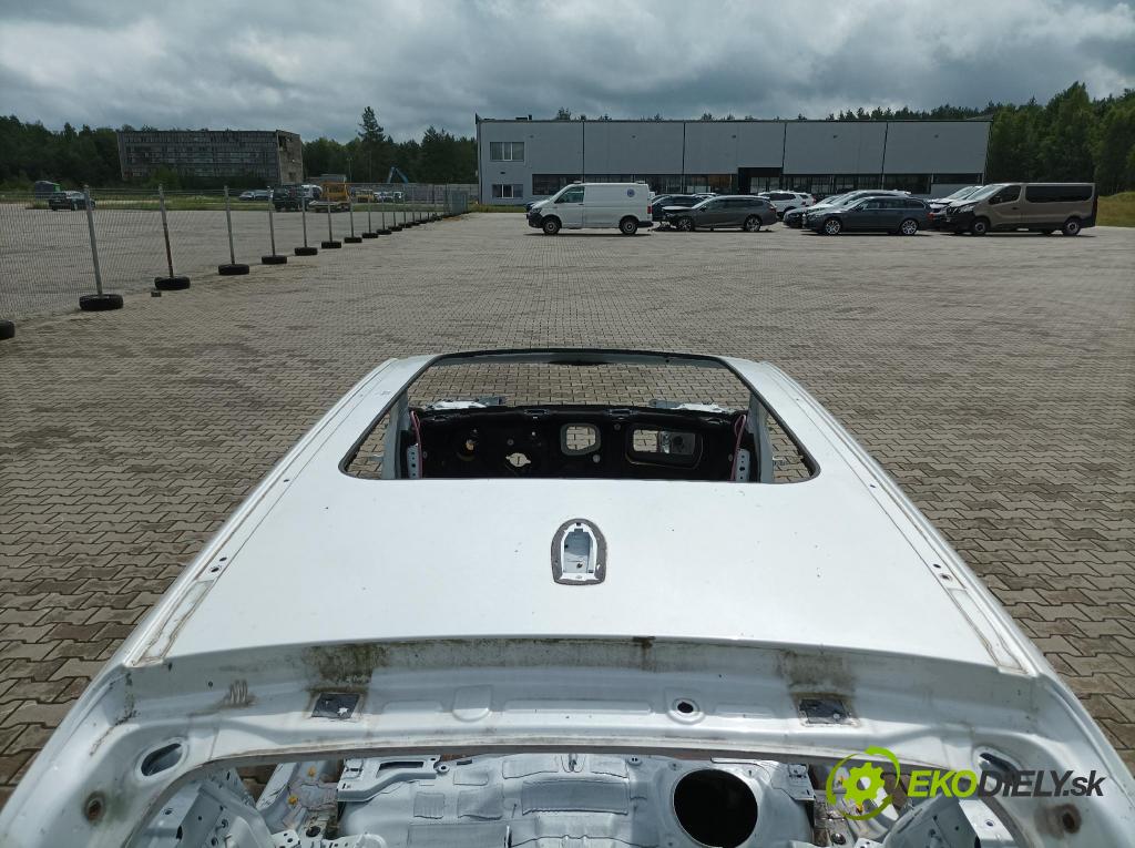 Volvo V90 0 Strecha: