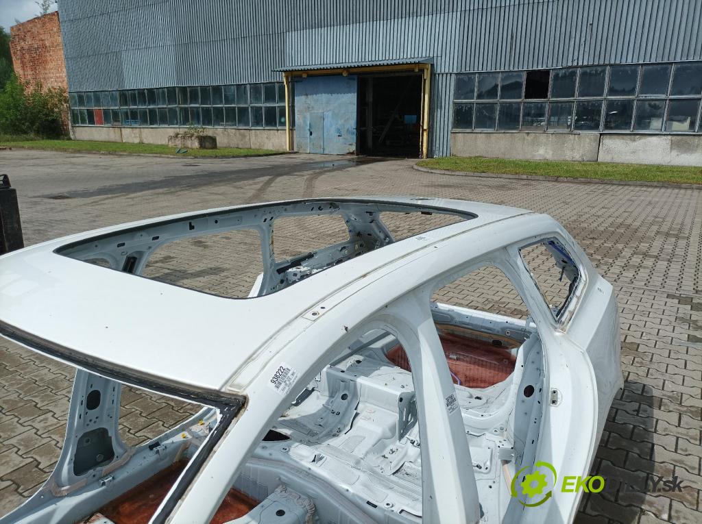 Volvo V90 0 Strecha: 