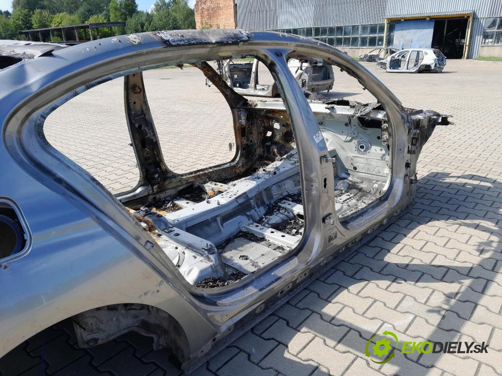 Bmw Seria 7 2019 práh v pravo: 