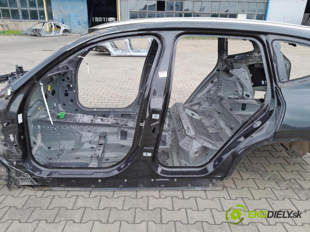Bmw X3 2020 práh Levý: