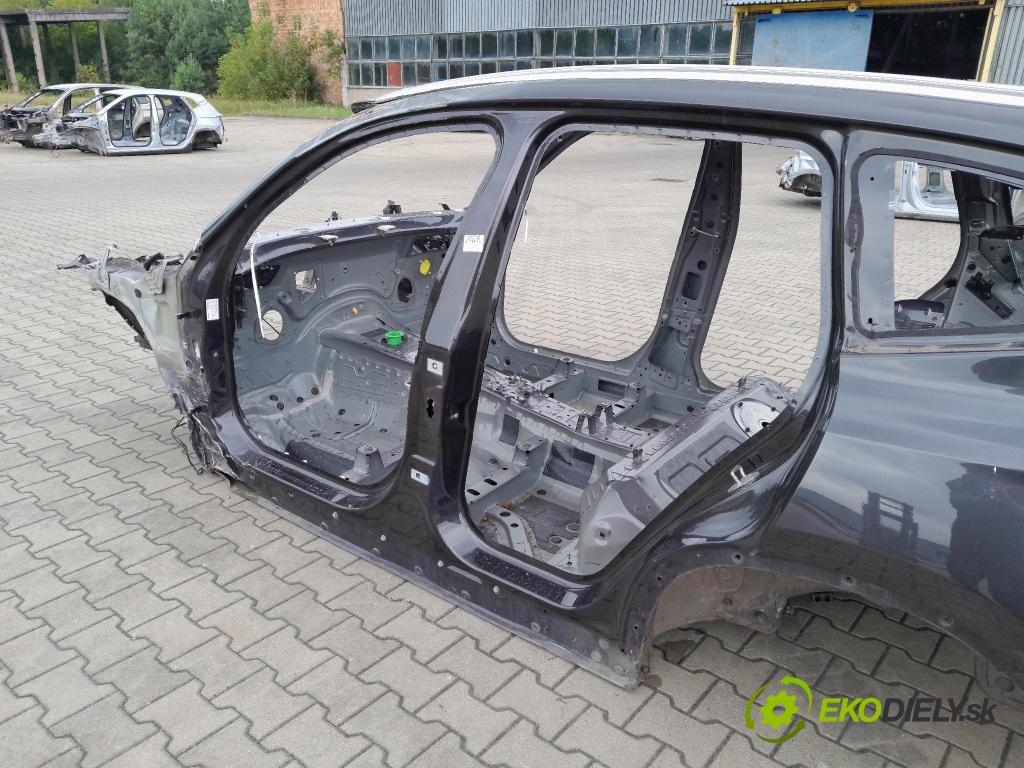 Bmw X3 2020 práh Levý: