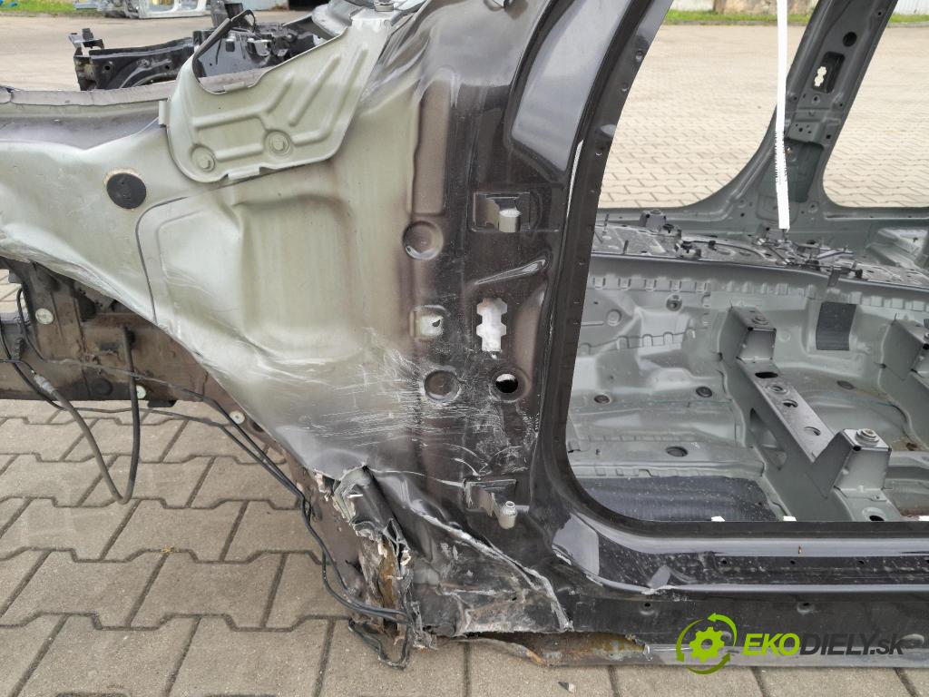 Bmw X3 2020 práh Levý: 
