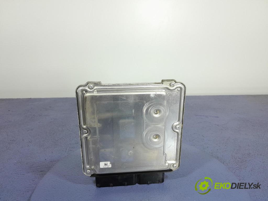 Vw Golf 2009 riadiaca jednotka Motor: 03L906022MC