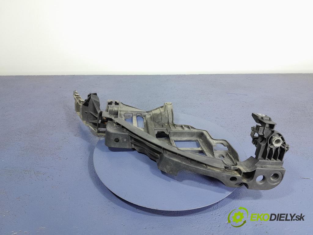 Vw Golf 2009 Reflektor: v pravo: 5K0807890