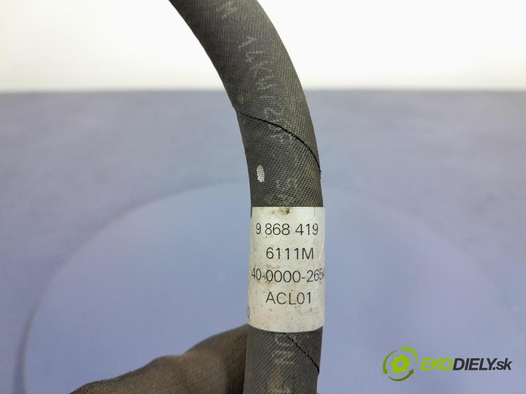 Bmw X3 2020 trubka Klimatizace: 9868419