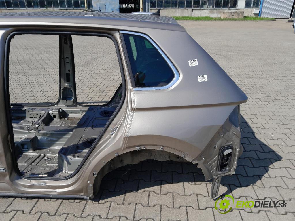 Vw Tiguan 2019 blatnik Zad: Levý: