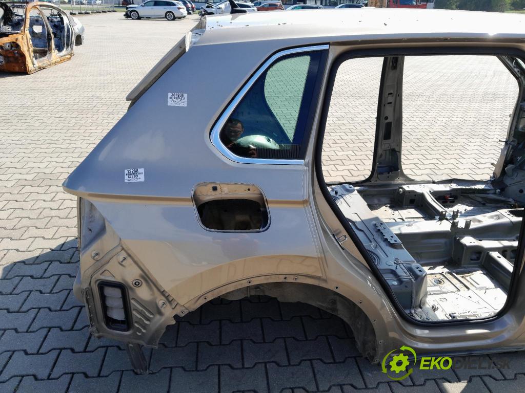 Vw Tiguan 2019 blatnik Zad: v pravo: