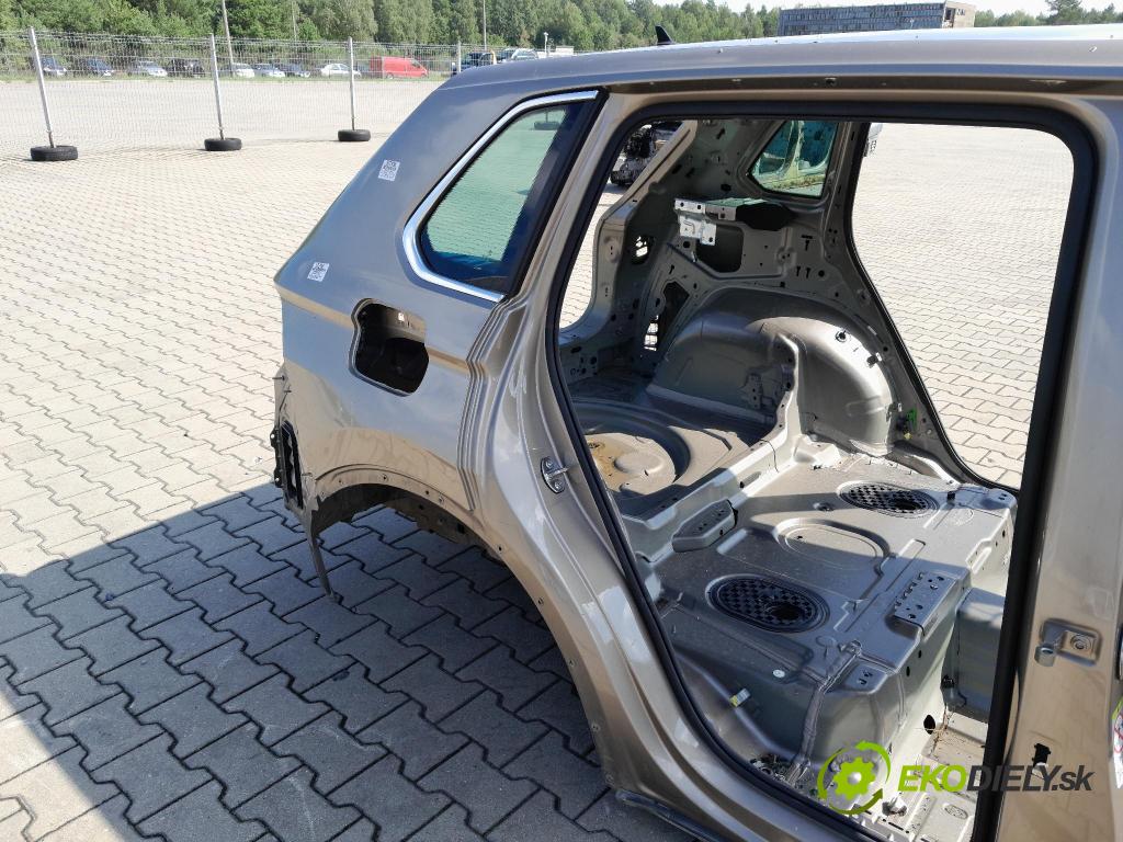 Vw Tiguan 2019 blatnik Zad: v pravo: