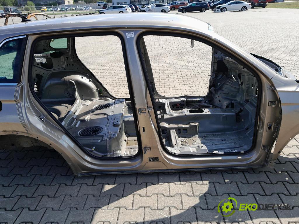 Vw Tiguan 2019 práh v pravo: