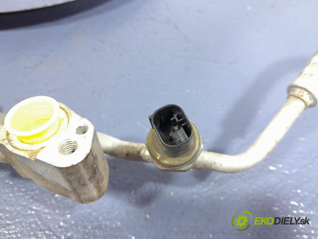 Bmw X3 2020 trubka Klimatizace: 9868407