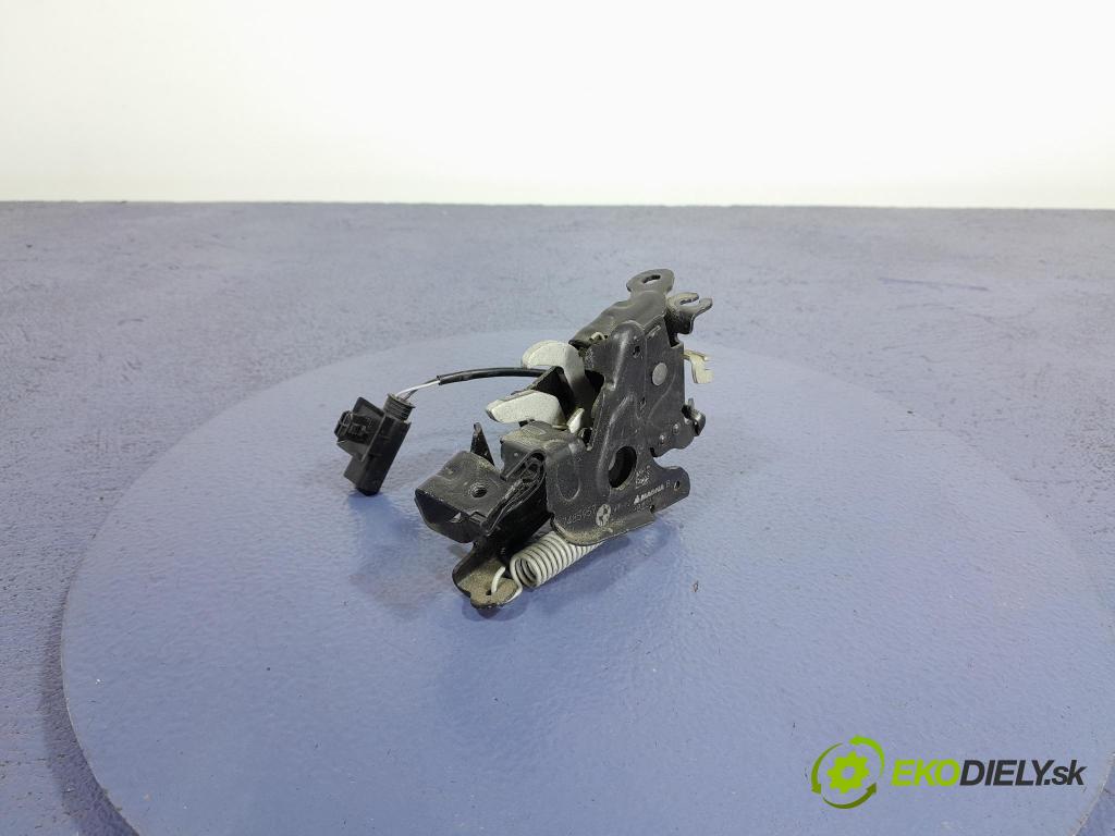 Bmw X3 2020 zámek masky: 7485957