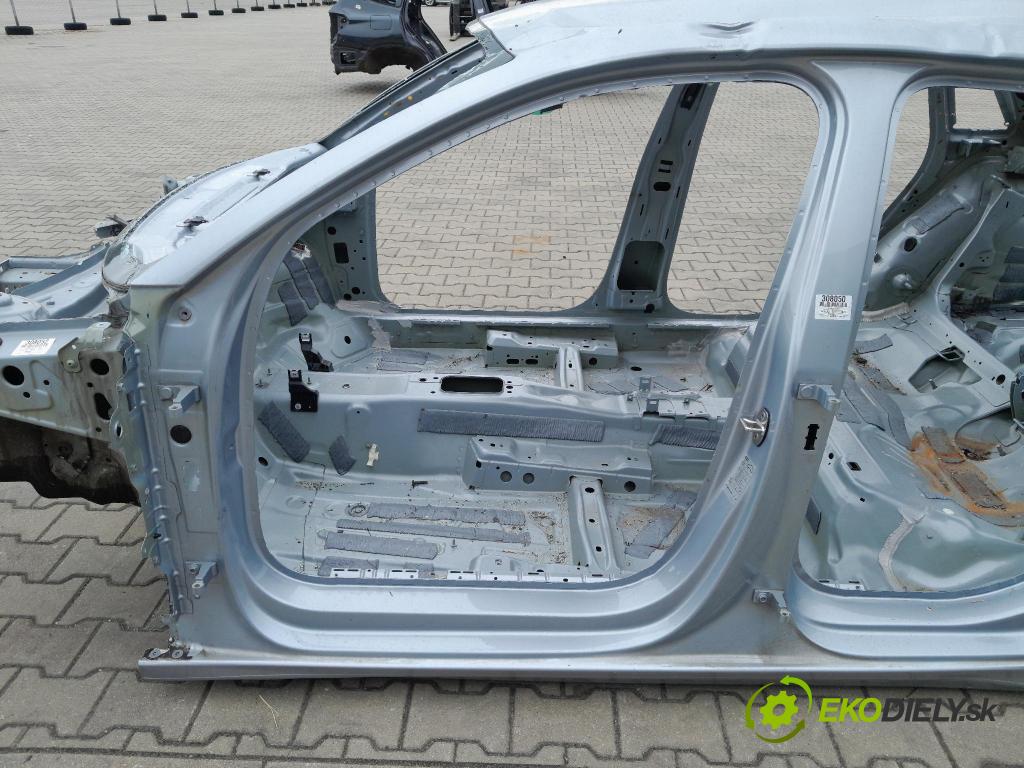 Audi A3 2021 práh Levý: