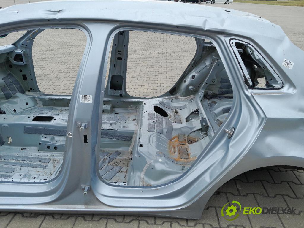 Audi A3 2021 práh Levý: