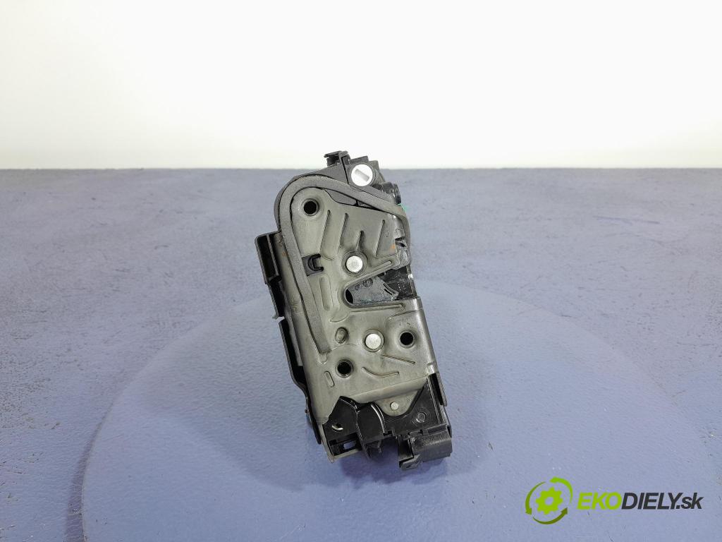 Audi A3 2021 zámek dveře Zad: Levý: 5TA839015K